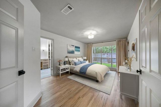 31 Silver Canyon Place, The Woodlands, TX 77381