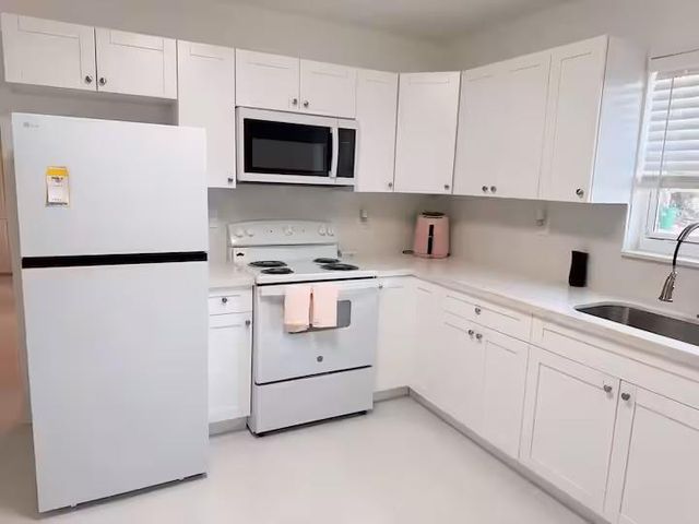 1720 NE 146th Street, Miami, FL 33181