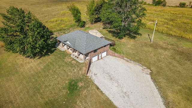 125 Capetti B Drive, Crane, MO 65633