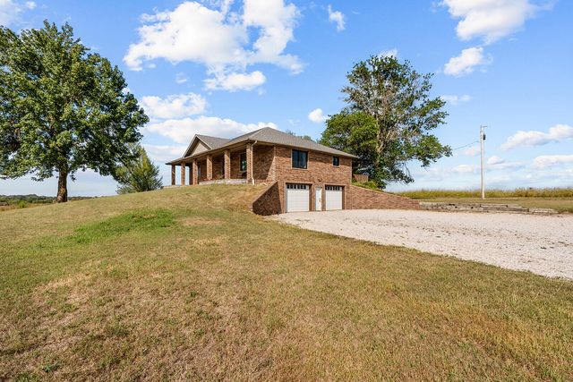 125 Capetti B Drive, Crane, MO 65633