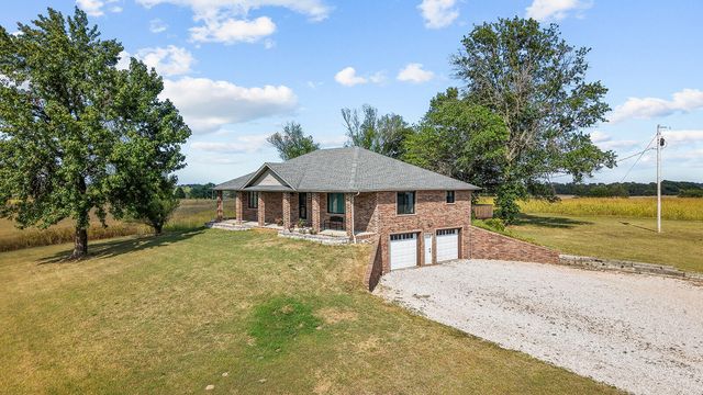 125 Capetti B Drive, Crane, MO 65633