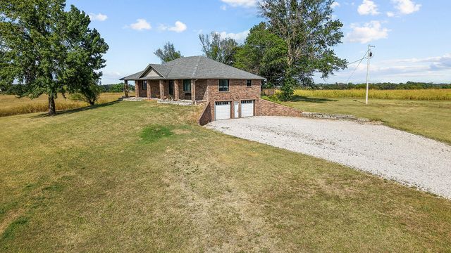 125 Capetti B Drive, Crane, MO 65633