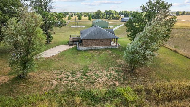125 Capetti B Drive, Crane, MO 65633