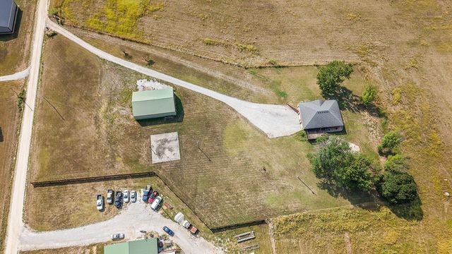 125 Capetti B Drive, Crane, MO 65633