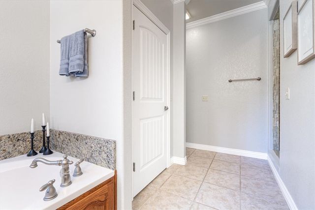 14241 Horse Shoe Drive, Lowell, AR 72745