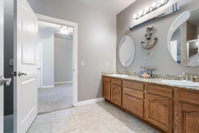 14241 Horse Shoe Drive, Lowell, AR 72745