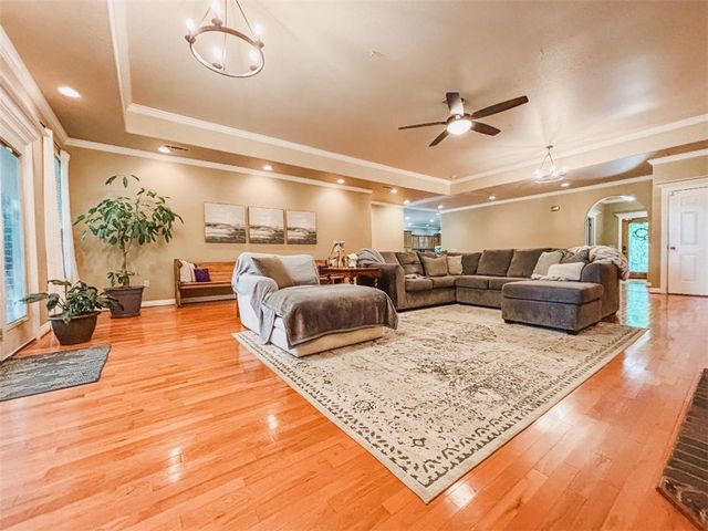 14241 Horse Shoe Drive, Lowell, AR 72745