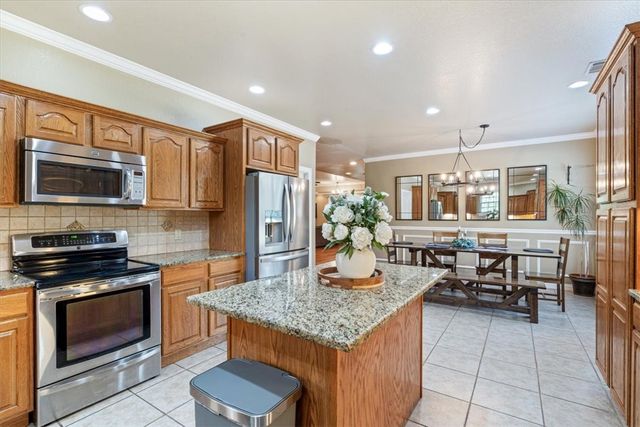 14241 Horse Shoe Drive, Lowell, AR 72745