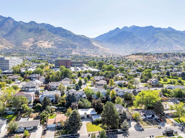 6557 S 2600 E, Cottonwood Heights, UT 84121