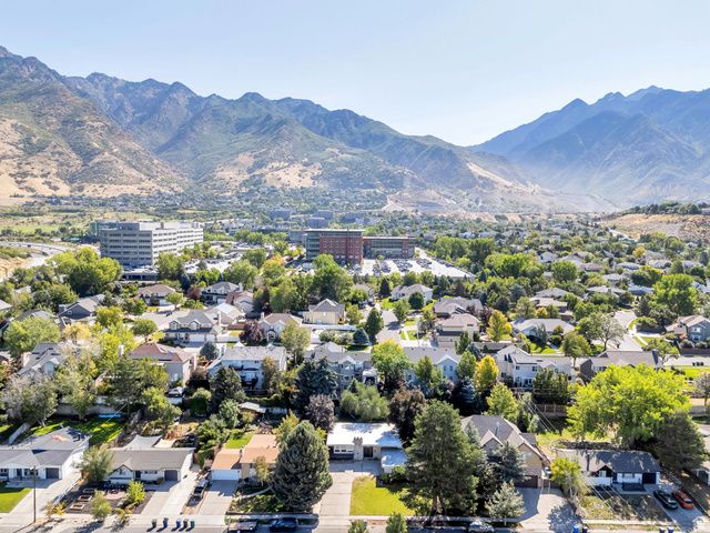 6557 S 2600 E, Cottonwood Heights, UT 84121