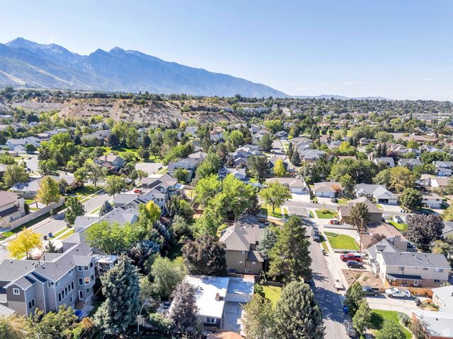 6557 S 2600 E, Cottonwood Heights, UT 84121