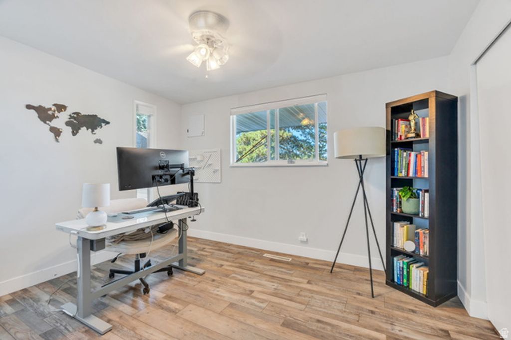 Image 20 of property listing at 6557 S 2600 E, Cottonwood Heights, UT 84121