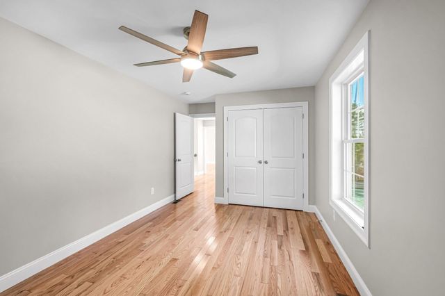 7 High Bluff, Belchertown, MA 01007