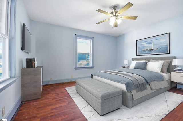 33 Ross Street, Greenville, SC 29611