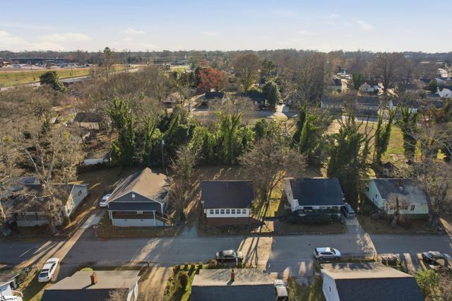 33 Ross Street, Greenville, SC 29611