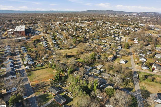 33 Ross Street, Greenville, SC 29611