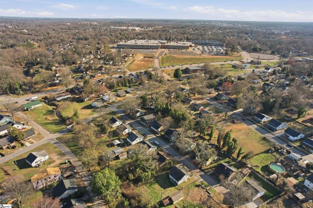 33 Ross Street, Greenville, SC 29611