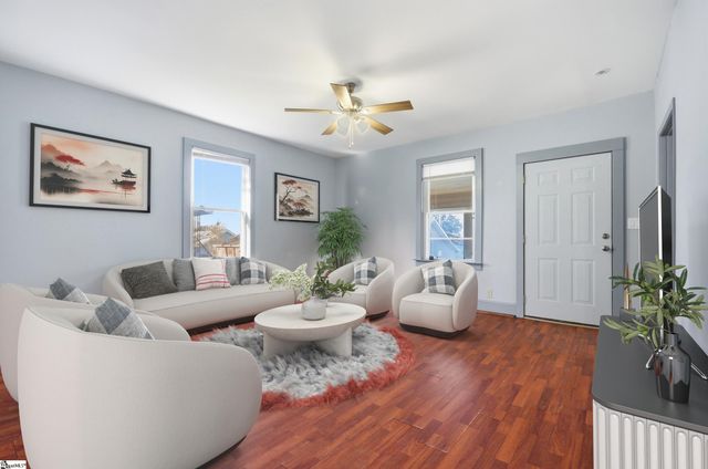 33 Ross Street, Greenville, SC 29611