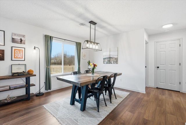 1323 216th Avenue, New Richmond, WI 54017