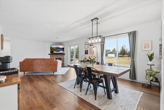 1323 216th Avenue, New Richmond, WI 54017