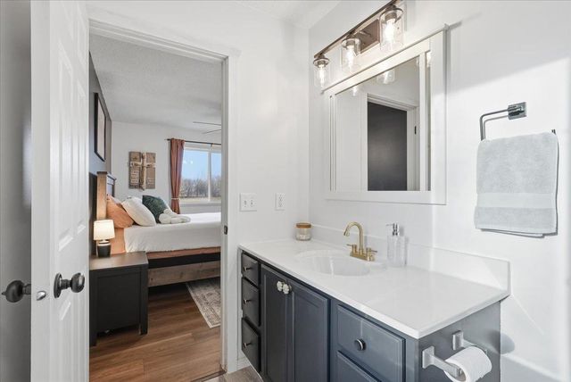 1323 216th Avenue, New Richmond, WI 54017