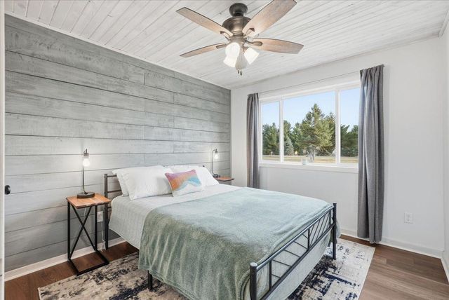 1323 216th Avenue, New Richmond, WI 54017