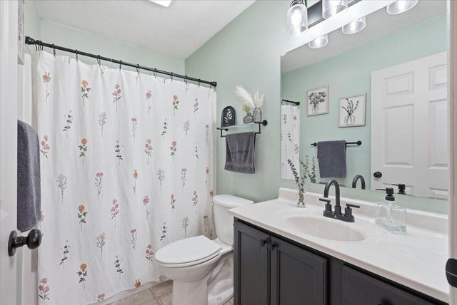 1323 216th Avenue, New Richmond, WI 54017