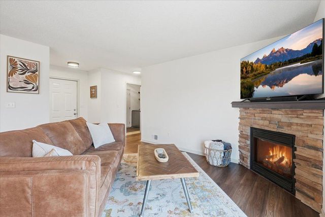 1323 216th Avenue, New Richmond, WI 54017