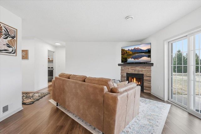 1323 216th Avenue, New Richmond, WI 54017