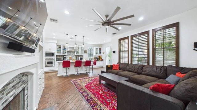 24139 Crescent Court, Valencia, CA 91355