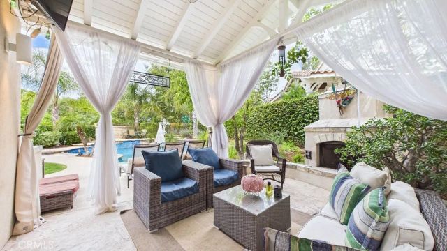 24139 Crescent Court, Valencia, CA 91355