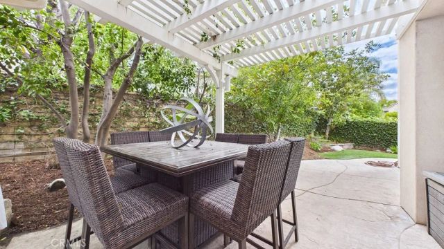 24139 Crescent Court, Valencia, CA 91355