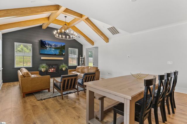 218 Deerview Trail, Simpsonville, SC 29680