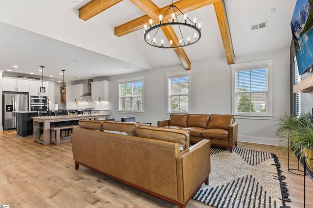 218 Deerview Trail, Simpsonville, SC 29680