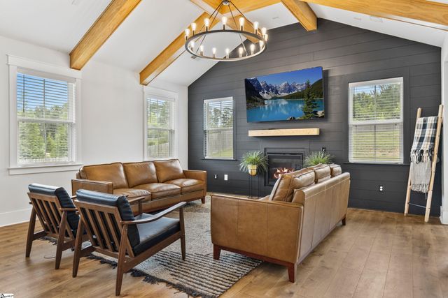 218 Deerview Trail, Simpsonville, SC 29680