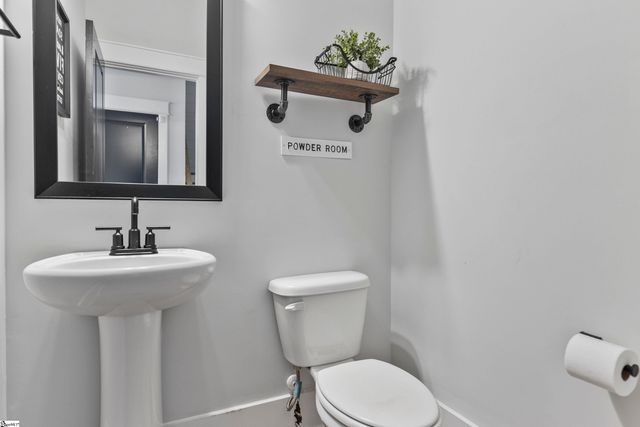 218 Deerview Trail, Simpsonville, SC 29680