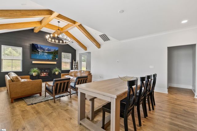 218 Deerview Trail, Simpsonville, SC 29680