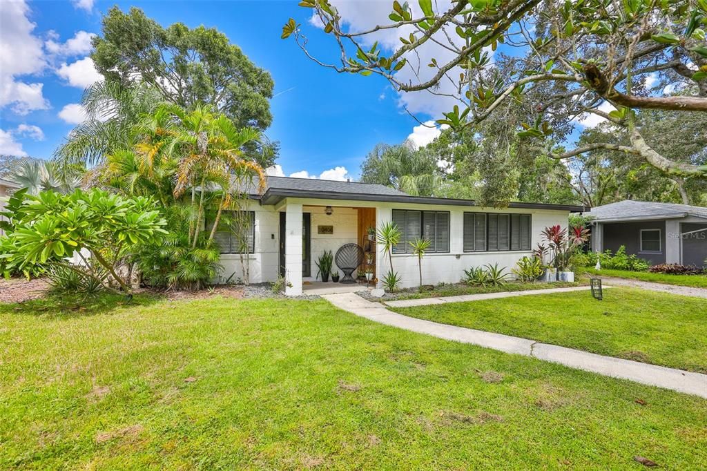 10406 CLIFF CIRCLE, Tampa, FL 33612