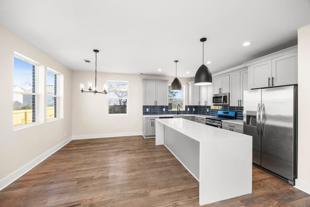 443 sandhill rd, La Vergne, TN 37086