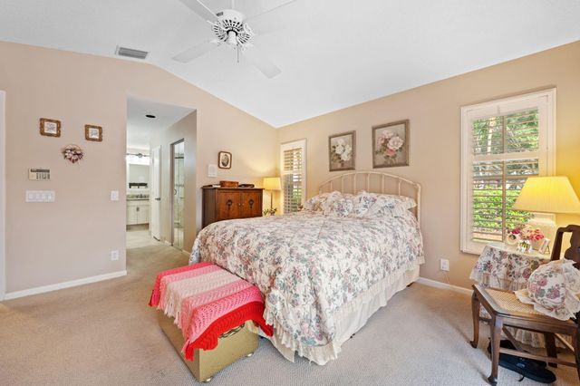 690 Fox Creek Ct, Weston, FL 33327