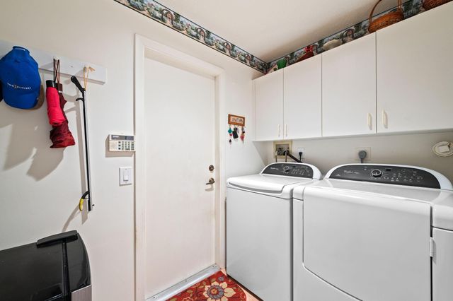 690 Fox Creek Ct, Weston, FL 33327