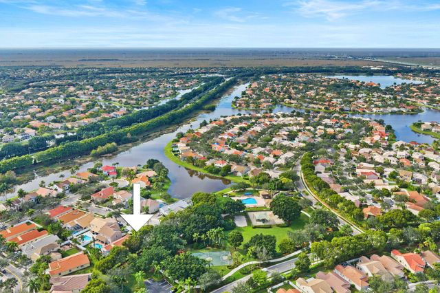 690 Fox Creek Ct, Weston, FL 33327