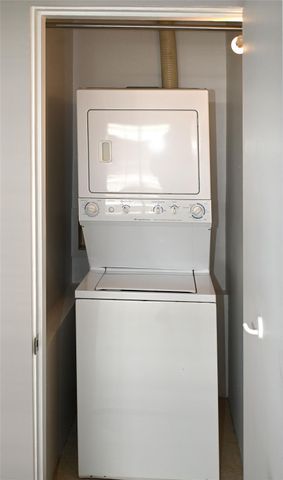 2101 Fountain View Drive 38C, Houston, TX 77057