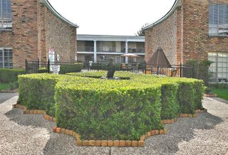 2101 Fountain View Drive 38C, Houston, TX 77057