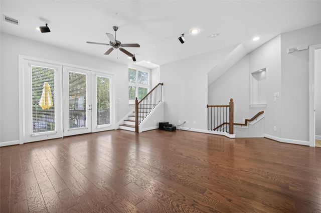 2811 Clay Street, Houston, TX 77003