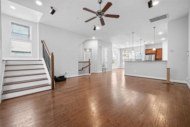 2811 Clay Street, Houston, TX 77003