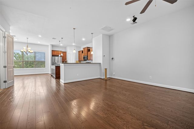 2811 Clay Street, Houston, TX 77003