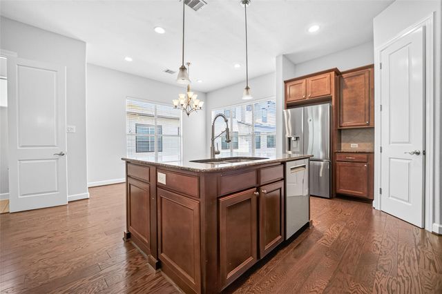 2811 Clay Street, Houston, TX 77003