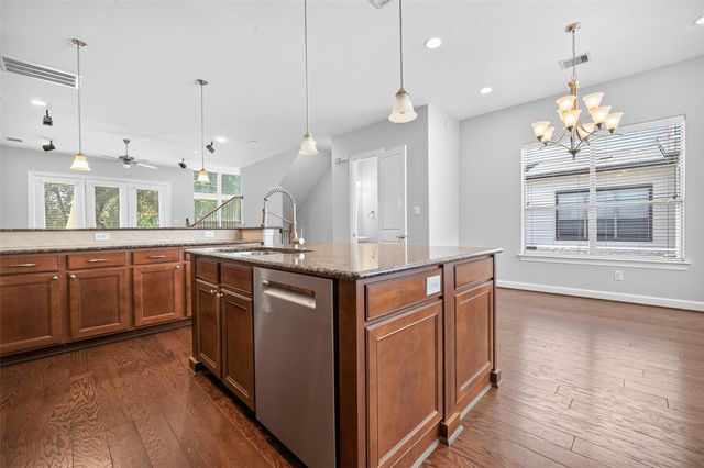 2811 Clay Street, Houston, TX 77003