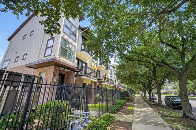 2811 Clay Street, Houston, TX 77003